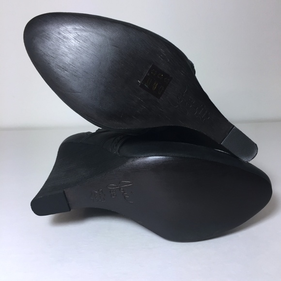 HP🔥 NIB JOIE Brickhouse LEATHER Wedge Bootie w Straps - Picture 6 of 8